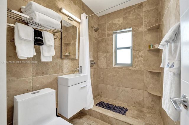 3305 NE 16th Ct, Fort Lauderdale, FL 33305