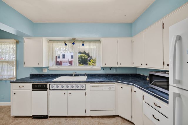 623 Rose Avenue, Des Moines, IA 50315