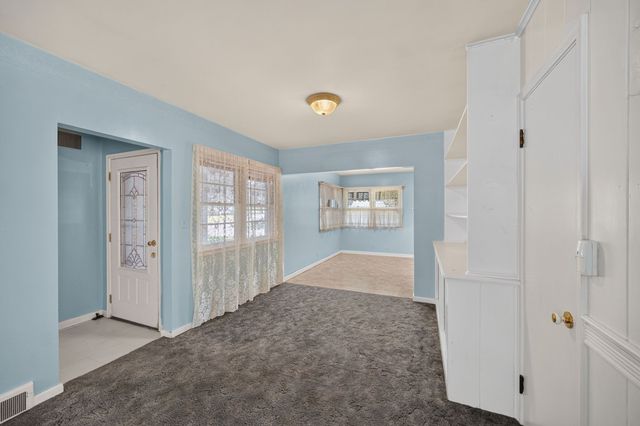 623 Rose Avenue, Des Moines, IA 50315