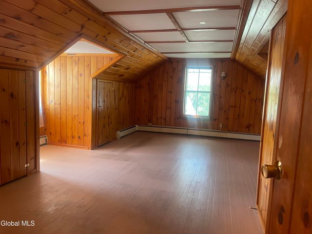 25 Saratoga Avenue, South Glens Falls, NY 12803