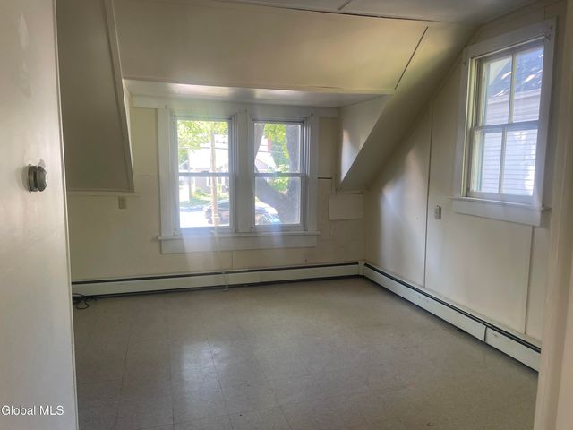 25 Saratoga Avenue, South Glens Falls, NY 12803