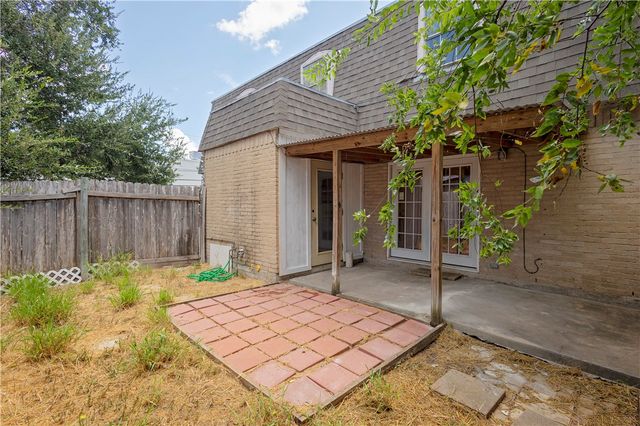 5030 Meandering 5030, Corpus Christi, TX 78413