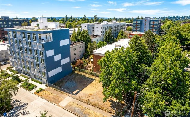 1103 NW Market Street, Seattle, WA 98107