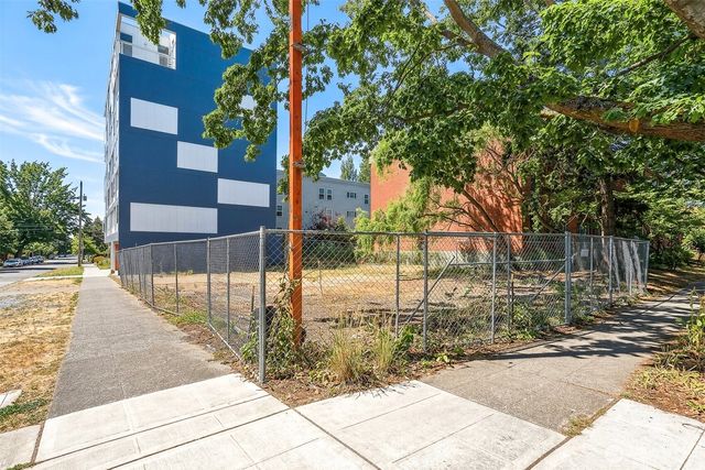 1103 NW Market Street, Seattle, WA 98107