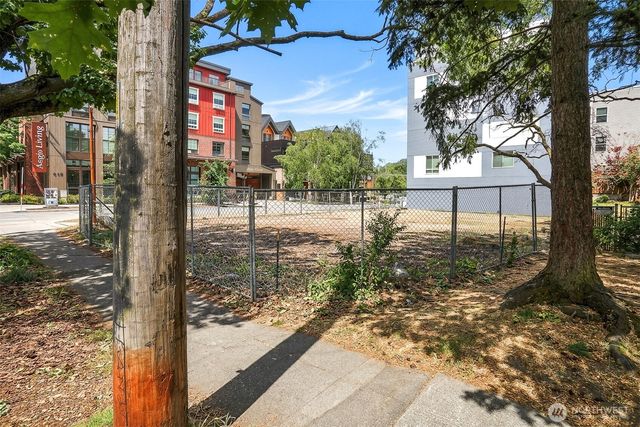 1103 NW Market Street, Seattle, WA 98107