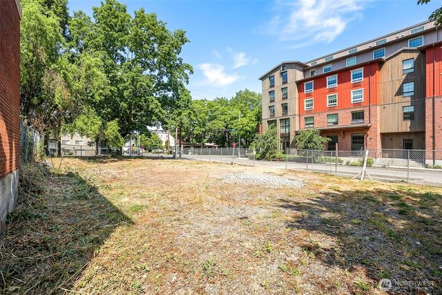 1103 NW Market Street, Seattle, WA 98107