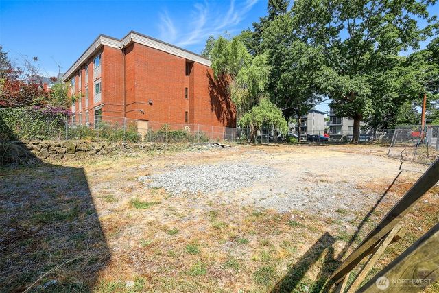 1103 NW Market Street, Seattle, WA 98107