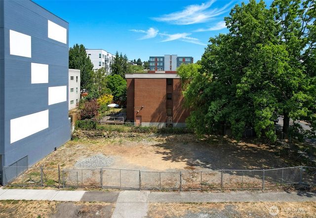 1103 NW Market Street, Seattle, WA 98107