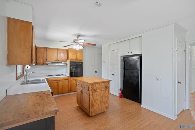 10013 Hogan Drive SE, Huntsville, AL 35803