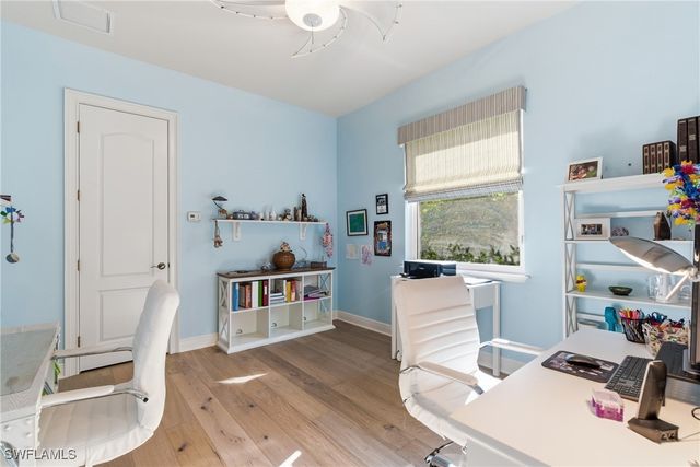 5867 Marble CT, Naples, FL 34110