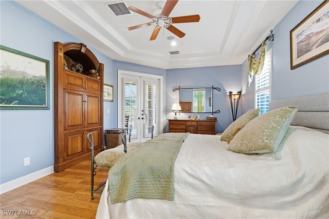 5867 Marble CT, Naples, FL 34110