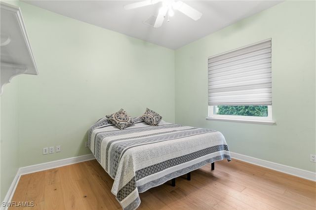 5867 Marble CT, Naples, FL 34110