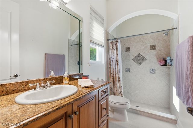 5867 Marble CT, Naples, FL 34110