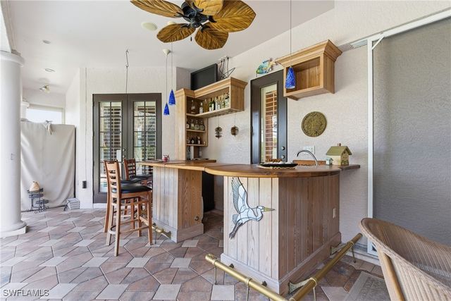 5867 Marble CT, Naples, FL 34110