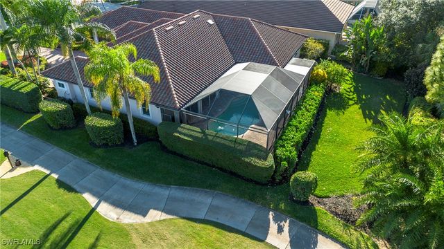 5867 Marble CT, Naples, FL 34110