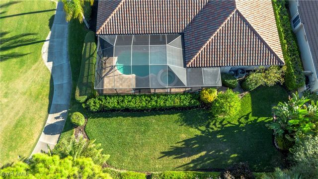 5867 Marble CT, Naples, FL 34110
