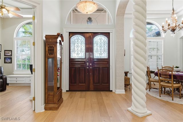 5867 Marble CT, Naples, FL 34110