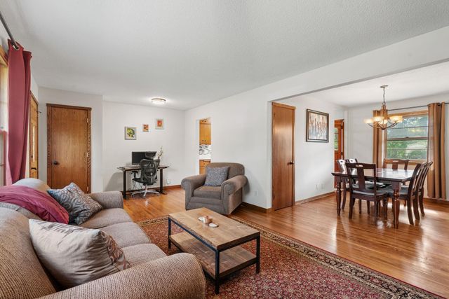 8528 Columbus Avenue S, Bloomington, MN 55420