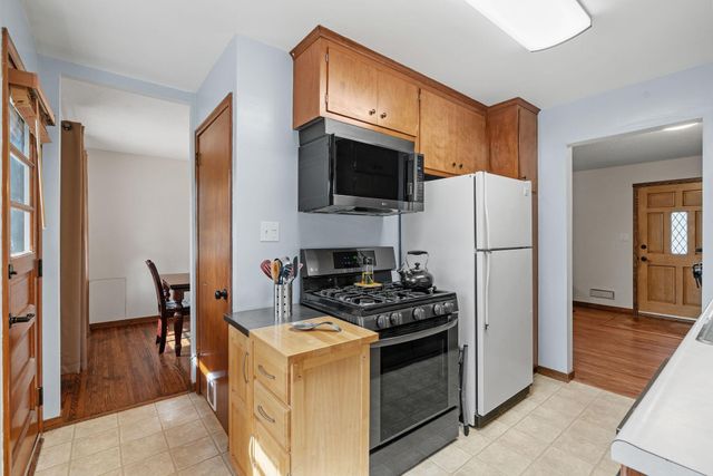 8528 Columbus Avenue S, Bloomington, MN 55420