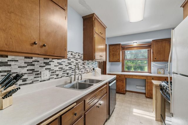 8528 Columbus Avenue S, Bloomington, MN 55420