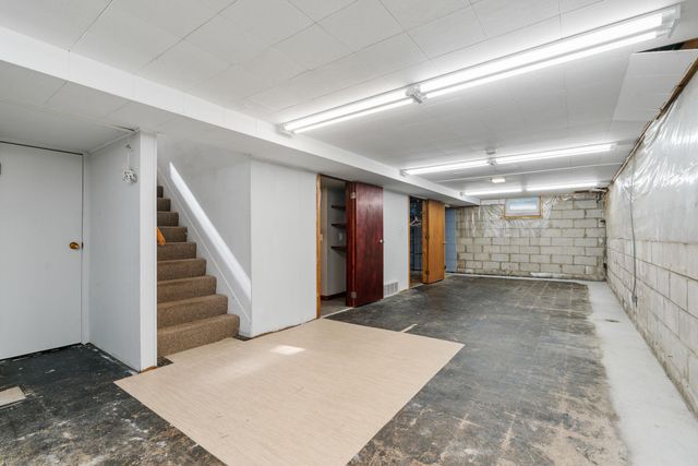 8528 Columbus Avenue S, Bloomington, MN 55420
