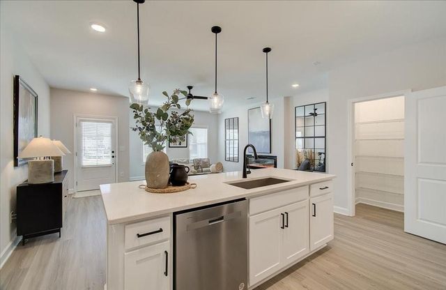 1935 Kinnard Alley, Kennesaw, GA 30144