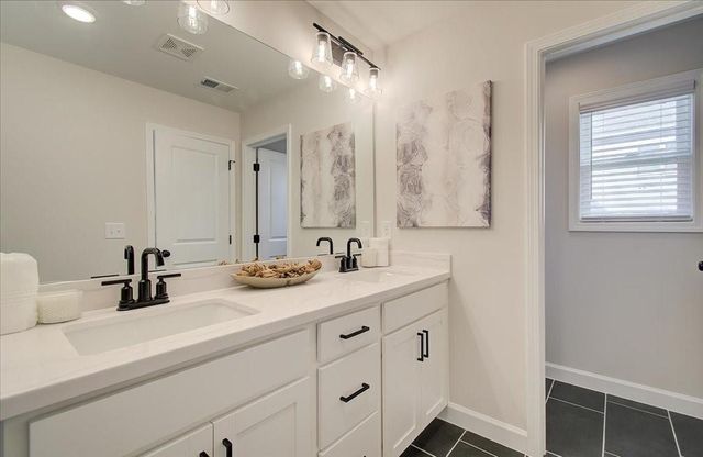 1935 Kinnard Alley, Kennesaw, GA 30144