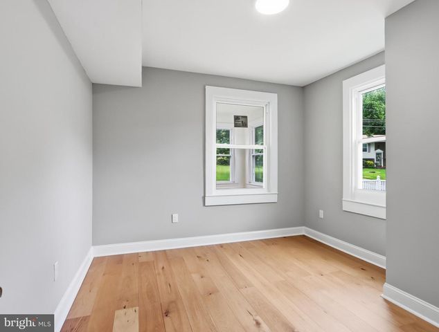 5811 WESTWOOD AVE, Baltimore, MD 21206
