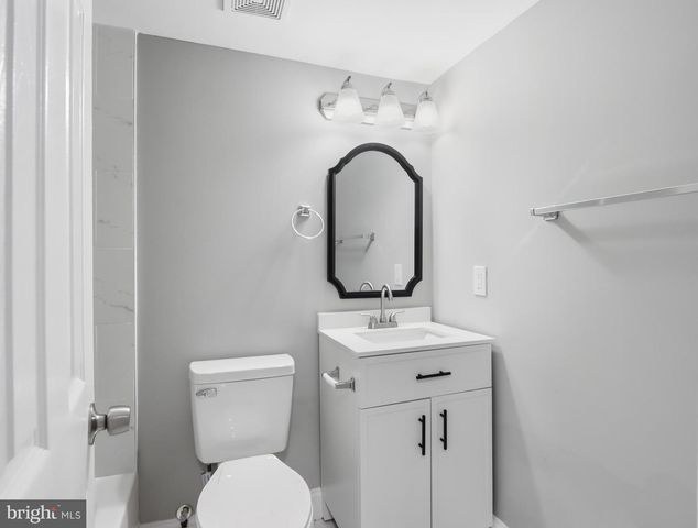 5811 WESTWOOD AVE, Baltimore, MD 21206
