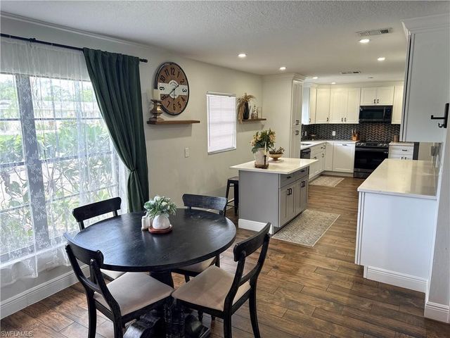 1019 Wyomi DR, Fort Myers, FL 33919