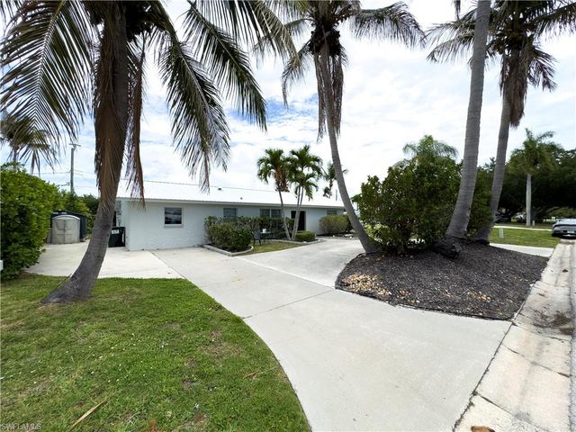 1019 Wyomi DR, Fort Myers, FL 33919