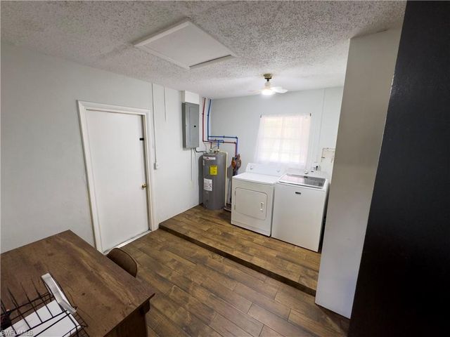 1019 Wyomi DR, Fort Myers, FL 33919