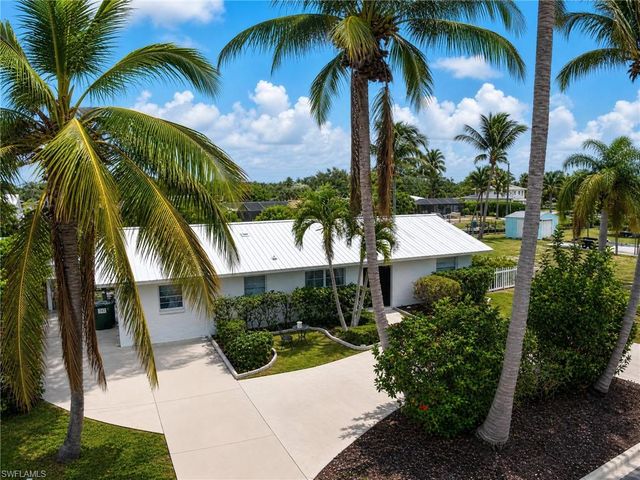 1019 Wyomi DR, Fort Myers, FL 33919
