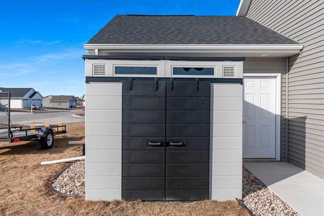 2301 CAMPFIRE COURT, Kaukauna, WI 54130