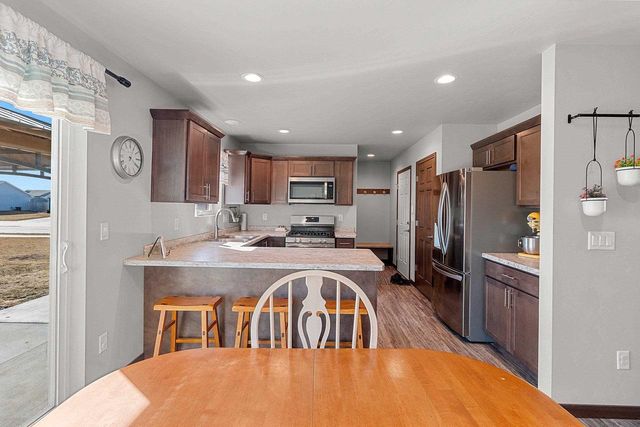 2301 CAMPFIRE COURT, Kaukauna, WI 54130