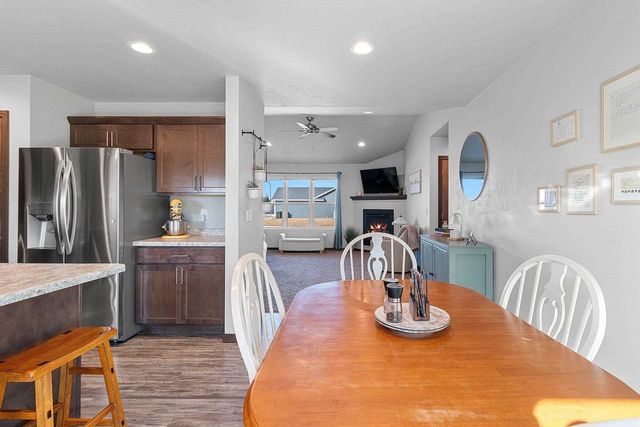 2301 CAMPFIRE COURT, Kaukauna, WI 54130