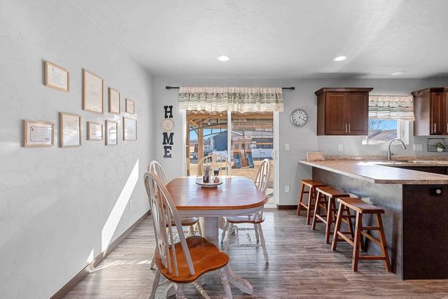 2301 CAMPFIRE COURT, Kaukauna, WI 54130