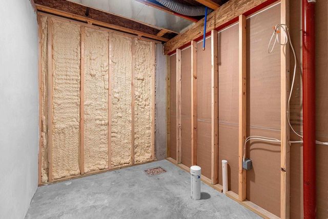 2301 CAMPFIRE COURT, Kaukauna, WI 54130