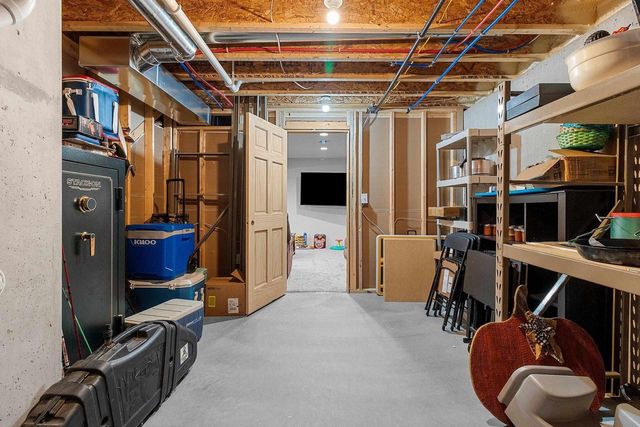 2301 CAMPFIRE COURT, Kaukauna, WI 54130