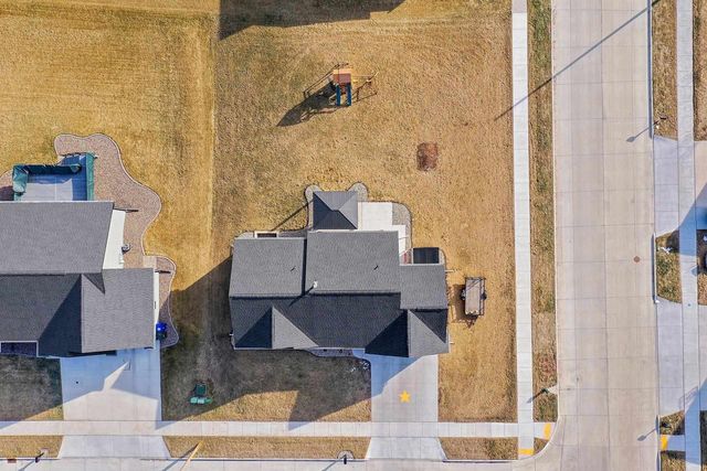 2301 CAMPFIRE COURT, Kaukauna, WI 54130