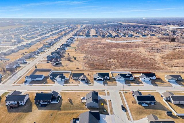 2301 CAMPFIRE COURT, Kaukauna, WI 54130