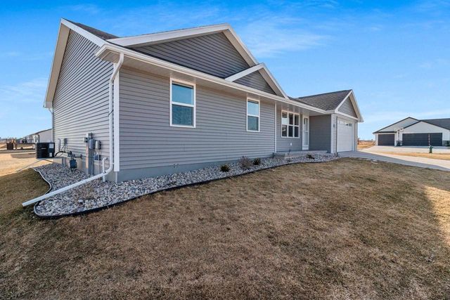 2301 CAMPFIRE COURT, Kaukauna, WI 54130