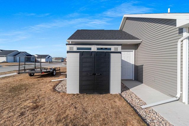 2301 CAMPFIRE COURT, Kaukauna, WI 54130