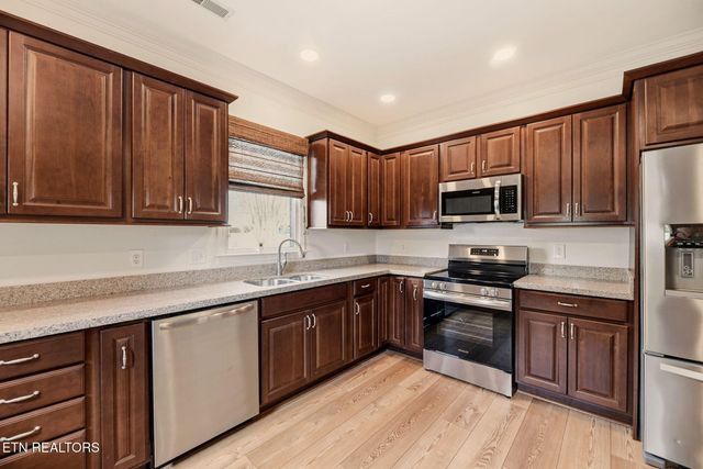 100 Dancer Lane, Oak Ridge, TN 37830