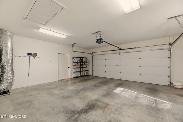 100 Dancer Lane, Oak Ridge, TN 37830