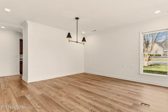 100 Dancer Lane, Oak Ridge, TN 37830