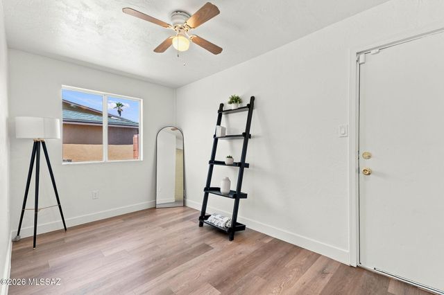 8261 E Kenyon Drive, Tucson, AZ 85710
