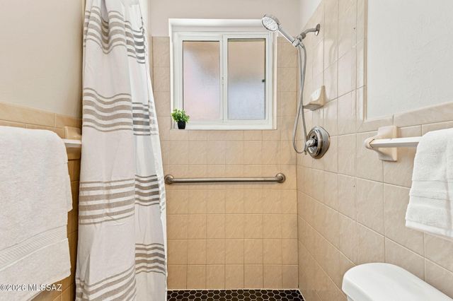 8261 E Kenyon Drive, Tucson, AZ 85710
