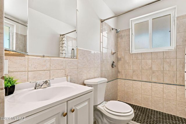 8261 E Kenyon Drive, Tucson, AZ 85710