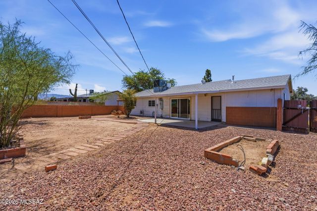 8261 E Kenyon Drive, Tucson, AZ 85710